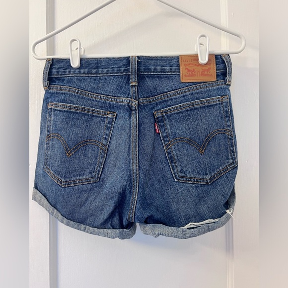 Levi’s Jean Shorts - Picture 2 of 5